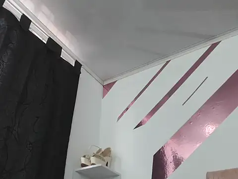 Kitten Hot  online show from 8, 1, 2025