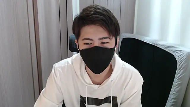 Snapshot of ryota_kkk chatting on 8, 1, 2025 ryota kkk online show from 8, 1, 2025