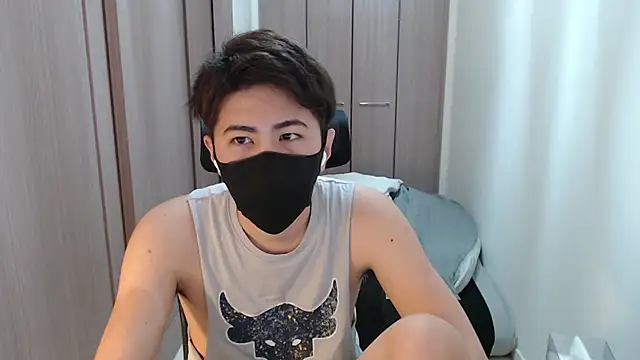 Snapshot of ryota_kkk chatting on 1, 2, 2025 ryota kkk online show from 1, 2, 2025