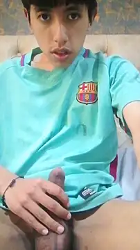 Snapshot of danuel23 chatting on 5, 4, 2026 danuel23 online show from 5, 4, 2026