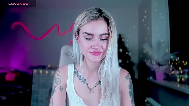 Snapshot of _Ravenaa chatting on 20, 12, 2024 Ravenaa online show from 20, 12, 2024