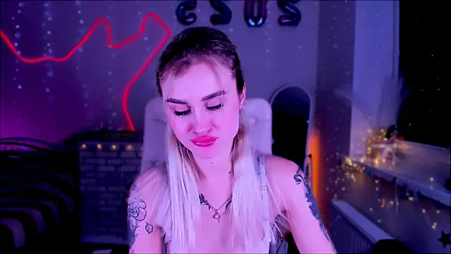 Snapshot of _Ravenaa chatting on 6, 2, 2025 Ravenaa online show from 6, 2, 2025