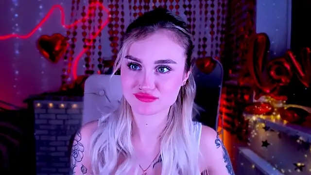 Snapshot of _Ravenaa chatting on 25, 2, 2025 Ravenaa online show from 25, 2, 2025