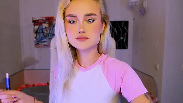 Snapshot of _Ravenaa chatting on 24, 11, 2025 Ravenaa online show from 24, 11, 2025