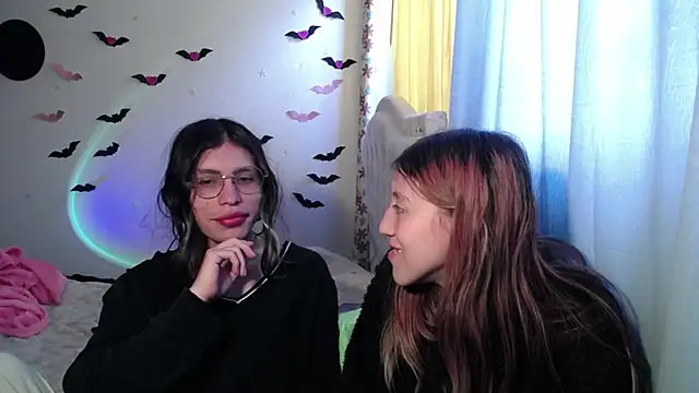 Snapshot of BRIAR_AND_BLAIR chatting on 7, 10, 2025 BRIAR AND BLAIR online show from 7, 10, 2025