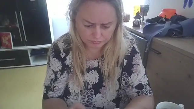 Meliss Official9 online show from 27, 9, 2025