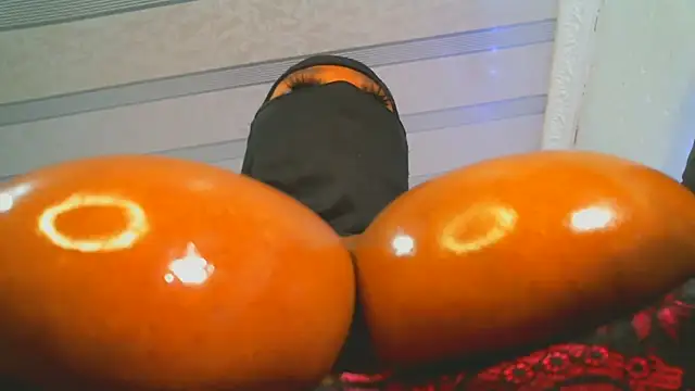 Snapshot of XPanther_24 chatting on 2, 2, 2025 XPanther 24 online show from 2, 2, 2025