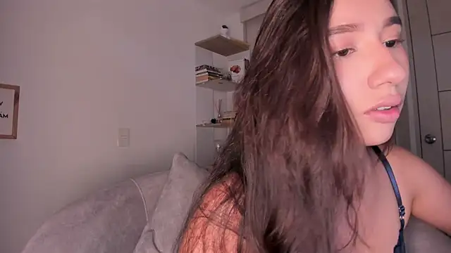 Snapshot of danna_davis18 chatting on 4, 7, 2026 danna davis18 online show from 4, 7, 2026