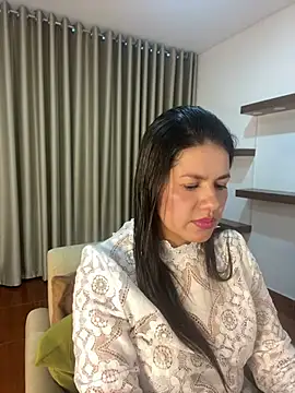 Alice Biel online show from 1, 2, 2025