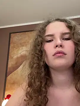 Snapshot of AlenaDast chatting on 20, 12, 2024 AlenaDast online show from 20, 12, 2024