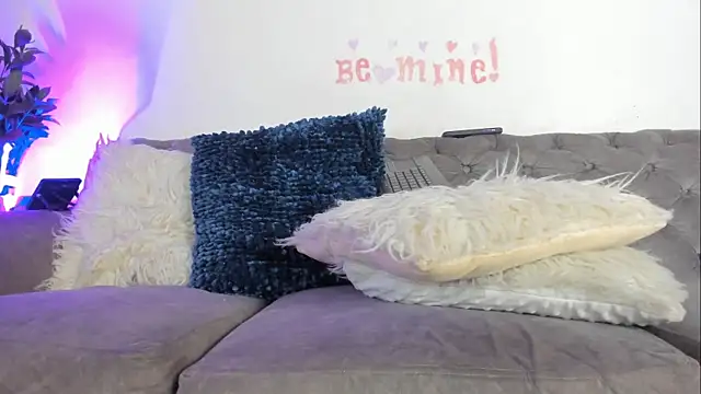 Sofi Vasquez online show from 19, 2, 2025