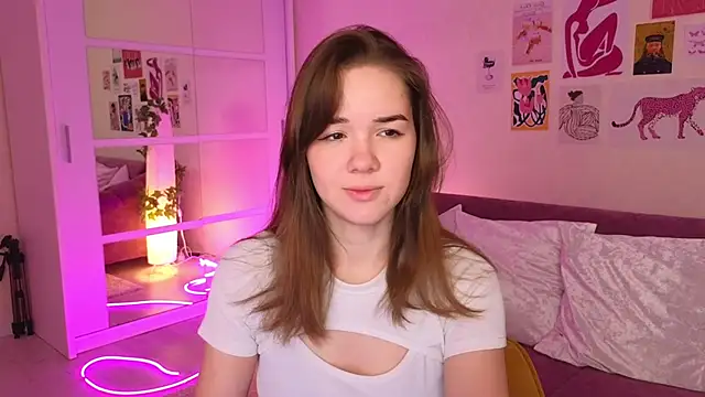 Snapshot of LindaRobertz chatting on 27, 2, 2025 LindaRobertz online show from 27, 2, 2025