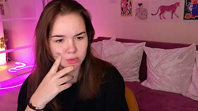 Snapshot of LindaRobertz chatting on 3, 3, 2025 LindaRobertz online show from 3, 3, 2025