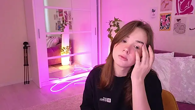 Snapshot of LindaRobertz chatting on 21, 3, 2025 LindaRobertz online show from 21, 3, 2025