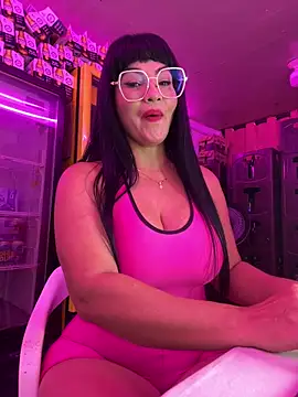 Hot beauty   online show from 14, 4, 2026