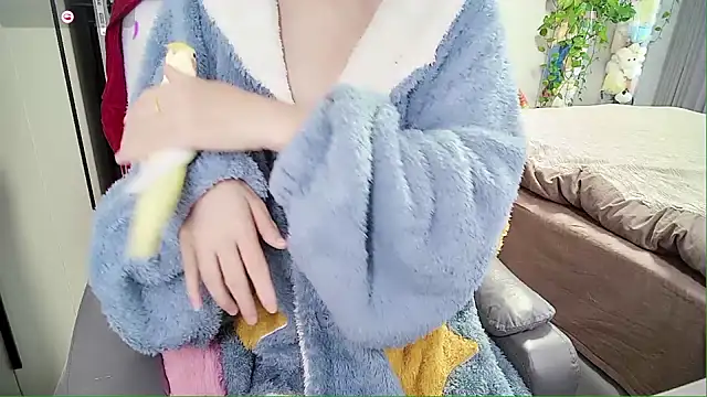 Snapshot of Xiaoyu-G chatting on 28, 10, 2025 Xiaoyu-G online show from 28, 10, 2025