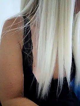 Snapshot of Biaangel34 chatting on 23, 10, 2025 Biaangel34 online show from 23, 10, 2025