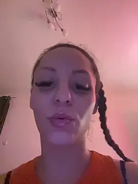 Chiara0102 online show from 10, 5, 2026