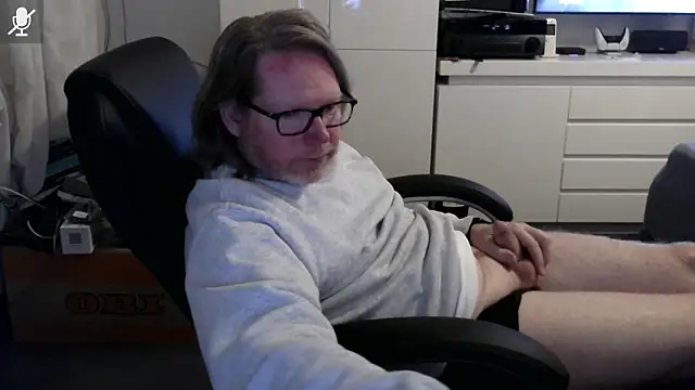 Snapshot of VSteph chatting on 9, 4, 2026 VSteph online show from 9, 4, 2026