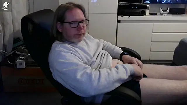 Snapshot of VSteph chatting on 10, 4, 2026 VSteph online show from 10, 4, 2026