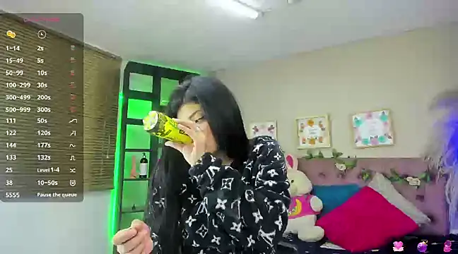 Lia Keen online show from 18, 1, 2025