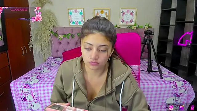 Lia Keen online show from 25, 9, 2025