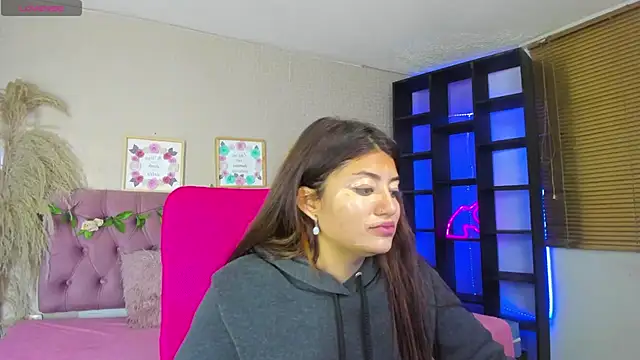 Lia Keen online show from 15, 10, 2025