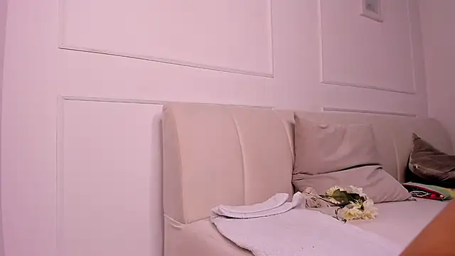 april higgins online show from 1, 2, 2025