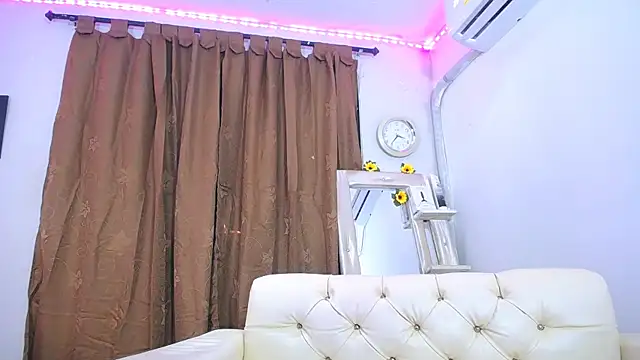 Snapshot of Isis_queen1 chatting on 7, 3, 2025 Isis queen1 online show from 7, 3, 2025