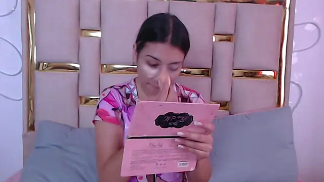 nina carther online show from 4, 10, 2025