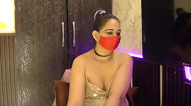 fabdemira online show from 2, 12, 2024