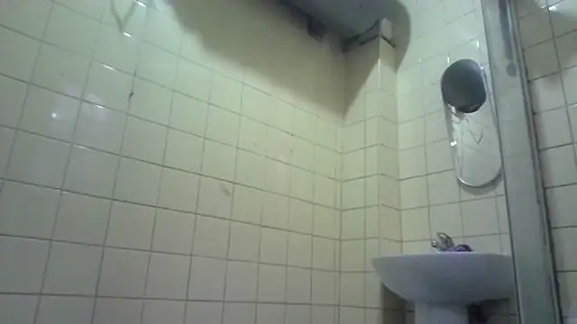 Snapshot of Polygamist chatting on 20, 4, 2026 Polygamist online show from 20, 4, 2026