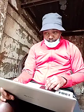 Snapshot of Polygamist chatting on 25, 4, 2026 Polygamist online show from 25, 4, 2026
