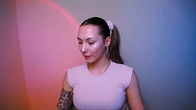 Snapshot of VanessaMay_ chatting on 17, 12, 2024 VanessaMay online show from 17, 12, 2024