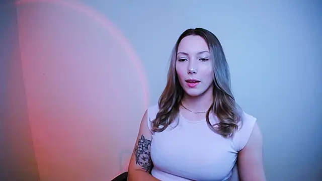 Snapshot of VanessaMay_ chatting on 8, 1, 2025 VanessaMay online show from 8, 1, 2025