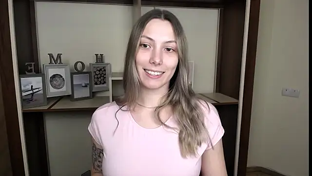 Snapshot of VanessaMay_ chatting on 3, 3, 2026 VanessaMay online show from 3, 3, 2026