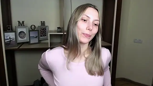 Snapshot of VanessaMay_ chatting on 10, 3, 2026 VanessaMay online show from 10, 3, 2026