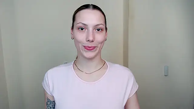 Snapshot of VanessaMay_ chatting on 23, 4, 2026 VanessaMay online show from 23, 4, 2026