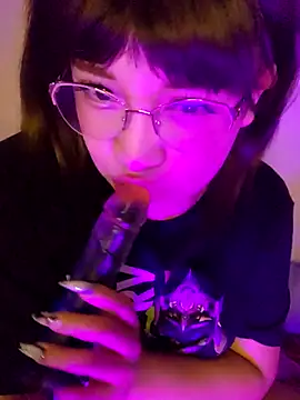 m0ondolly online show from 23, 12, 2025