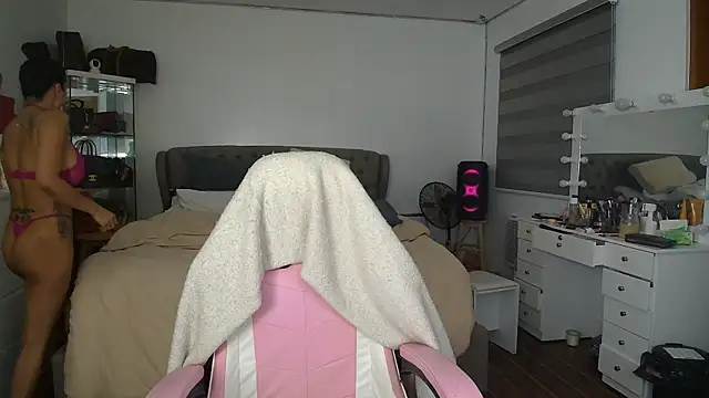 Snapshot of aya_saki chatting on 6, 10, 2025 aya saki online show from 6, 10, 2025