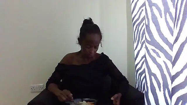 Snapshot of sweets_80 chatting on 4, 6, 2026 sweets 80 online show from 4, 6, 2026