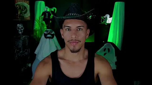 Snapshot of Aaronfox_x chatting on 1, 11, 2025 Aaronfox x online show from 1, 11, 2025