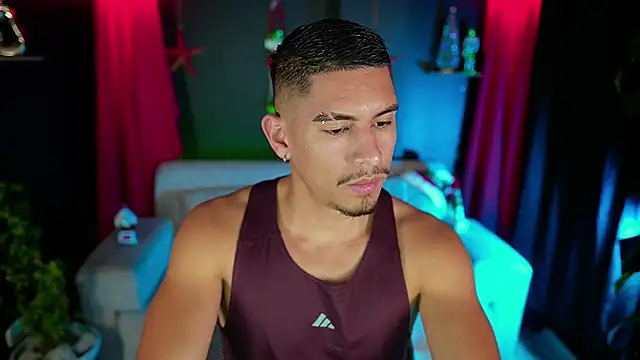 Snapshot of Aaronfox_x chatting on 29, 11, 2025 Aaronfox x online show from 29, 11, 2025