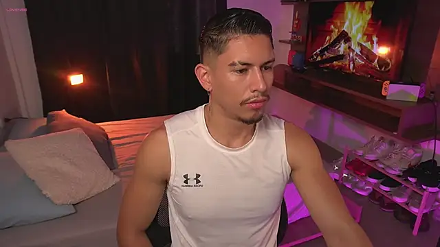 Snapshot of Aaronfox_x chatting on 16, 6, 2026 Aaronfox x online show from 16, 6, 2026