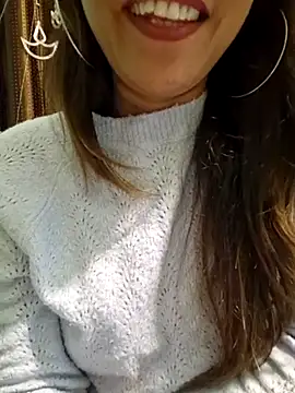 Snapshot of MIss-Naina chatting on 10, 1, 2025 MIss-Naina online show from 10, 1, 2025