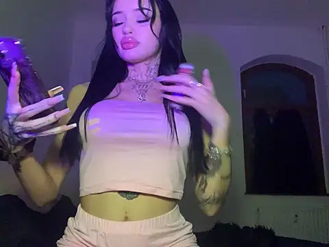 madelinexx online show from 8, 1, 2025