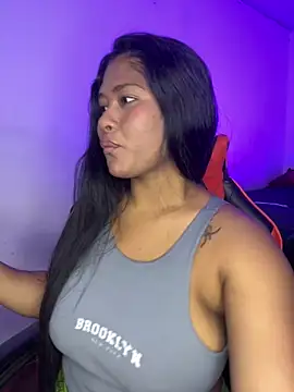 Snapshot of hurren_pasha chatting on 13, 4, 2026 hurren pasha online show from 13, 4, 2026