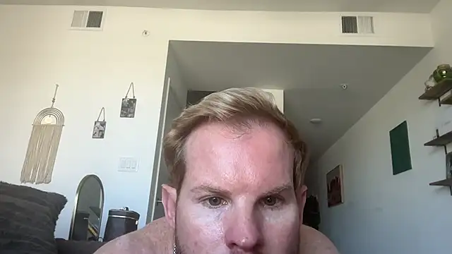 Snapshot of crossfitterguy87 chatting on 16, 2, 2026 crossfitterguy87 online show from 16, 2, 2026