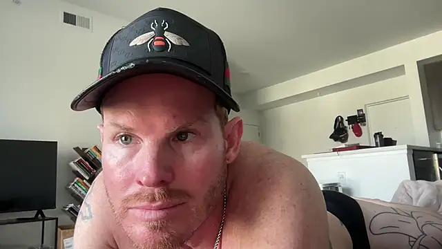 Snapshot of crossfitterguy87 chatting on 1, 3, 2026 crossfitterguy87 online show from 1, 3, 2026