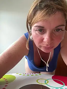 Snapshot of Lombada chatting on 19, 4, 2026 Lombada online show from 19, 4, 2026